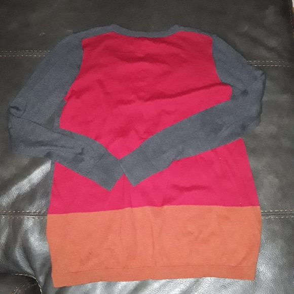 💙FREE W/$50 BUNDLE 💙 - Picture 2 of 5